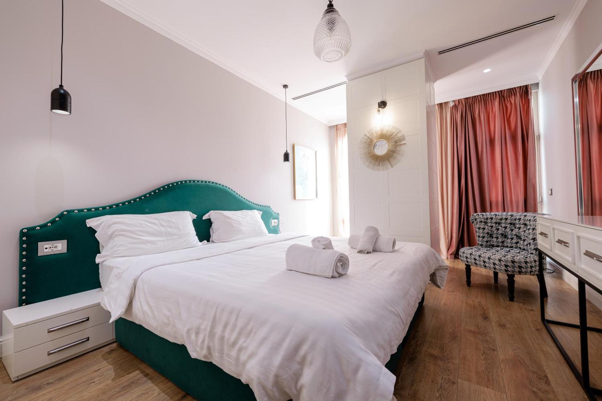 Boutique Hotel Whisky 티라나 외부 사진