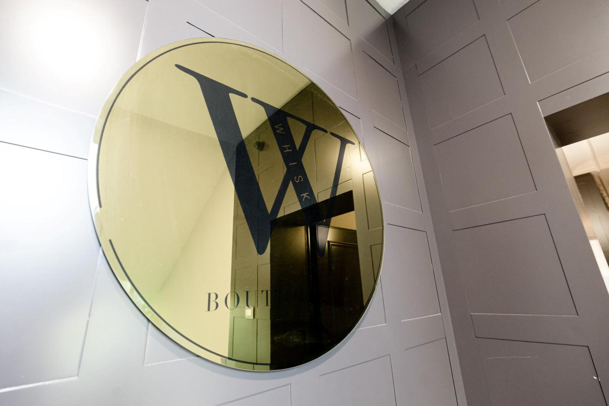 Boutique Hotel Whisky 티라나 외부 사진
