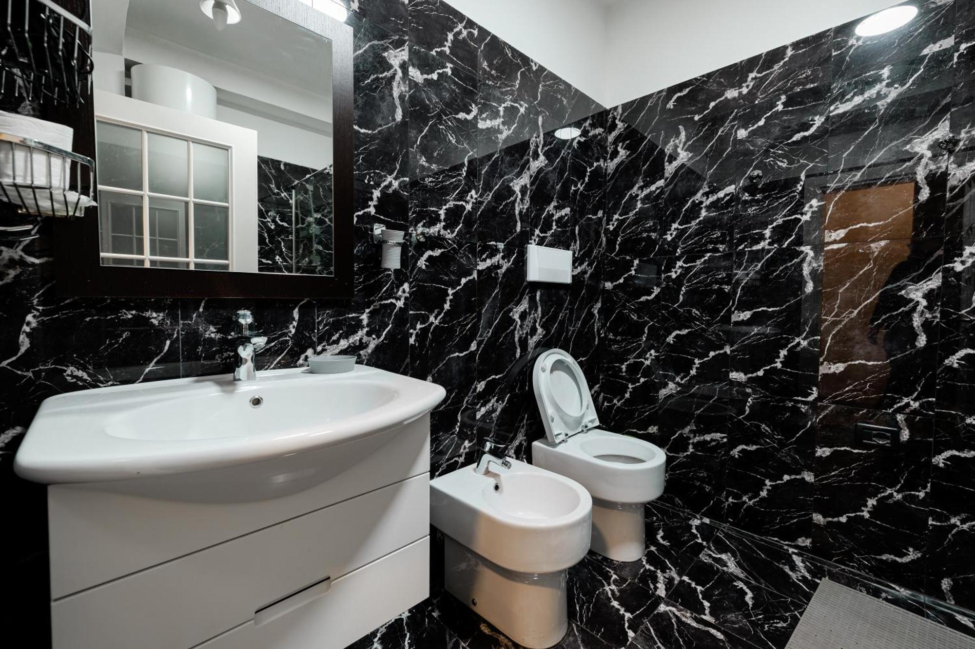 Boutique Hotel Whisky 티라나 객실 사진