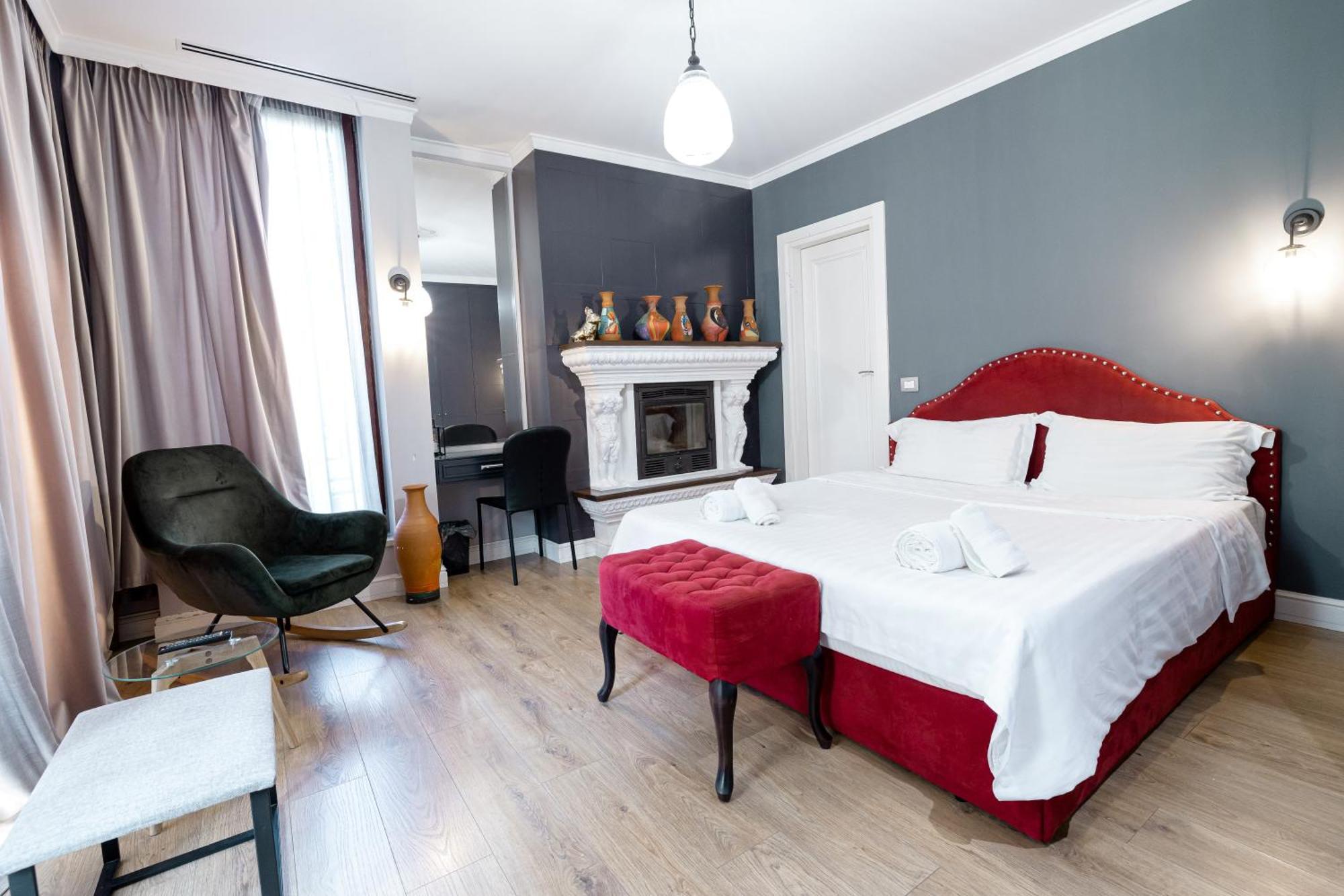Boutique Hotel Whisky 티라나 외부 사진