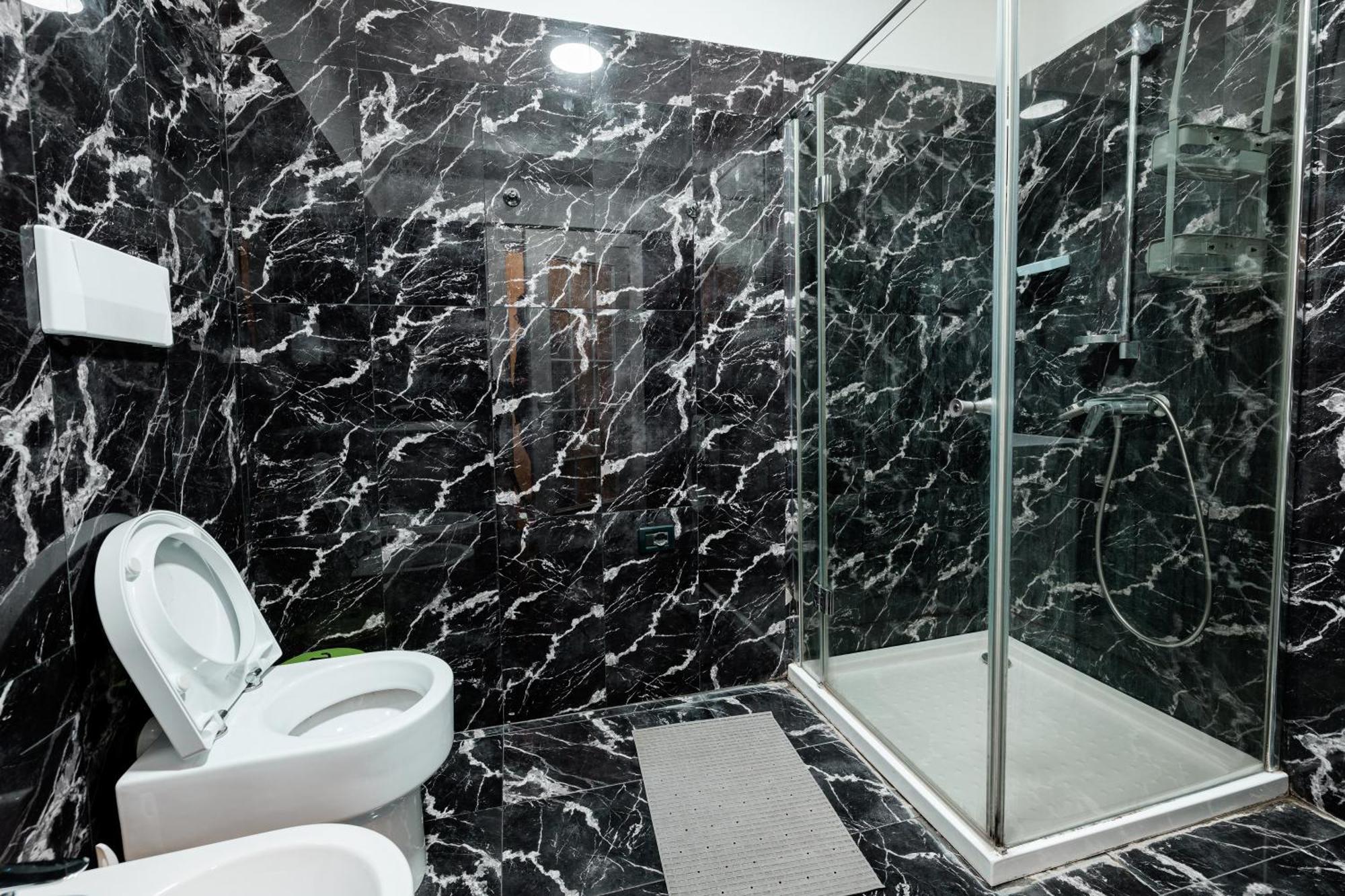 Boutique Hotel Whisky 티라나 객실 사진