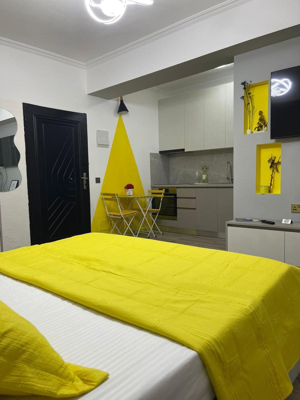 Boutique Hotel Whisky 티라나 외부 사진